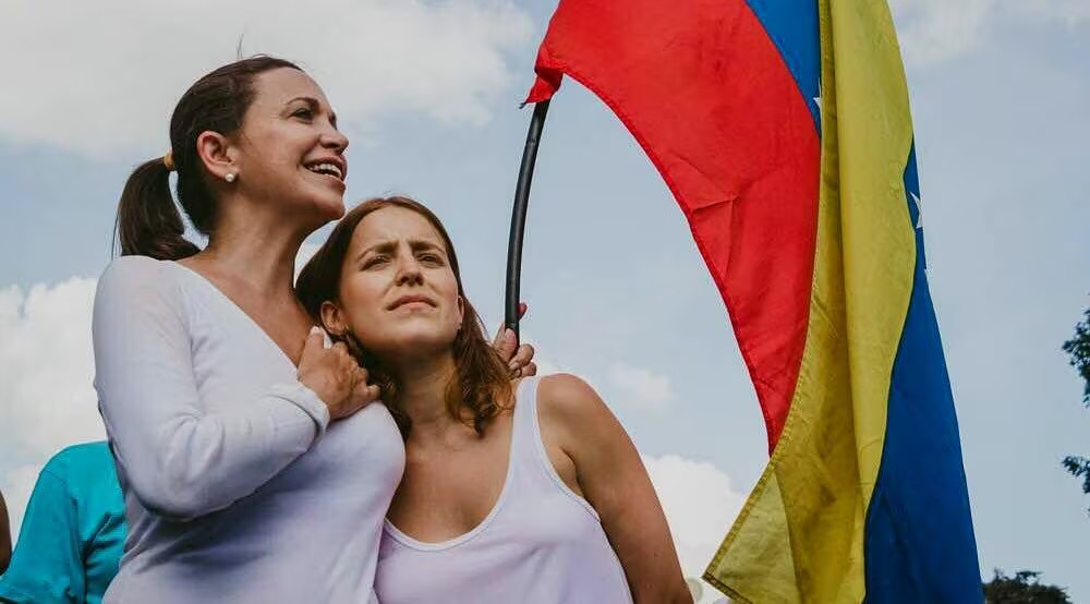 Hija de María Corina Machado dice que es consciente de que su madre correrá peligro al volver a Venezuela