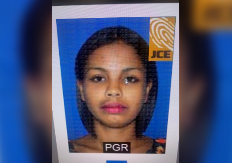 Condenan a 30 años de prisión a mujer que incendió colmado de su expareja en Moca