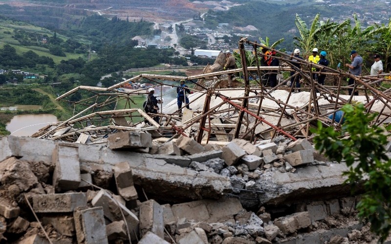 Tres muertos tras derrumbe de un templo hindú en construcción en Sudáfrica