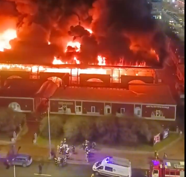 Un ataque ucraniano con drones obligó a cancelar y aplazar más de 360 vuelos en Rusia