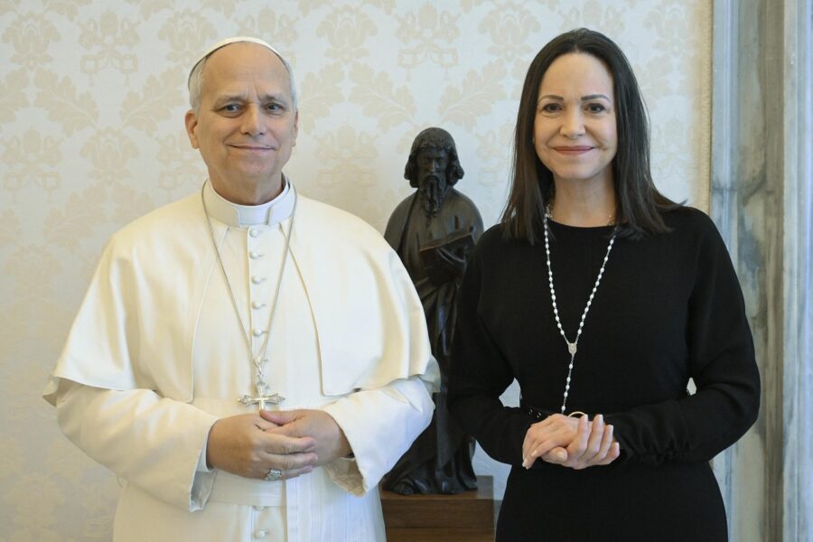 Papa León XIV recibe a María Corina Machado en el VaticanoPapa León XIV recibe a María Corina Machado en el Vaticano