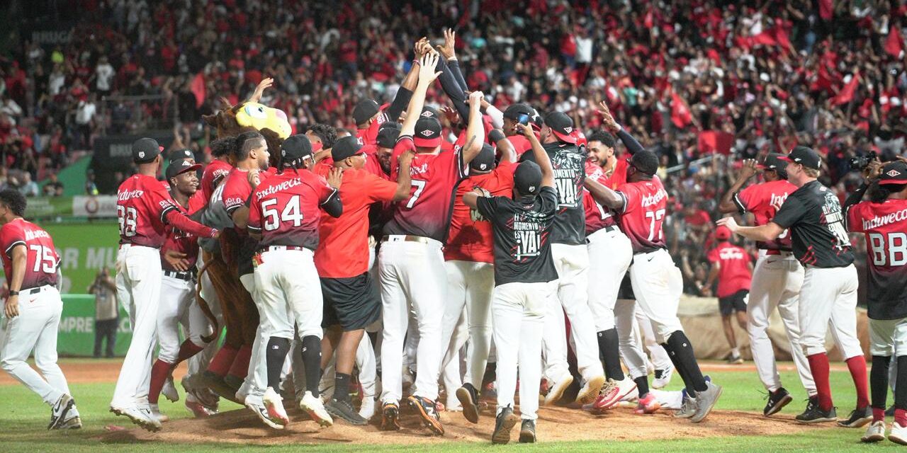 Leones del Escogido se coronan bicampeones de la pelota invernal dominicana