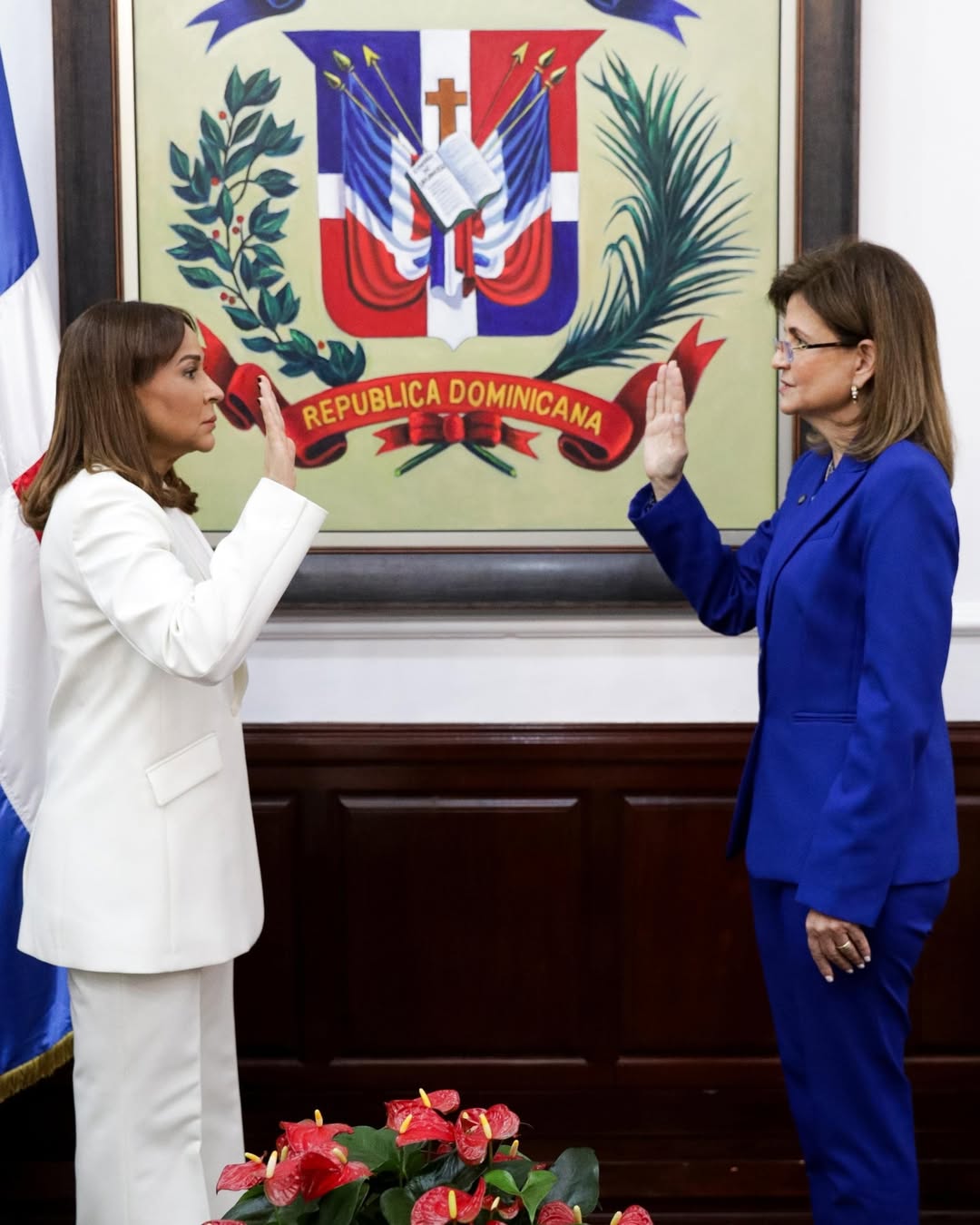 Raquel Peña juramenta a Mayra Jiménez como nueva directora de Supérate