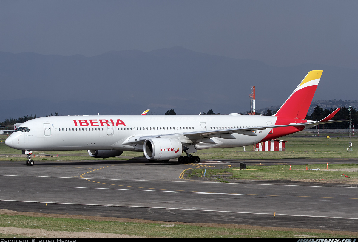 Iberia y Mitur alcanzan un acuerdo para aumentar en un 30 % los vuelos a RD en 2026