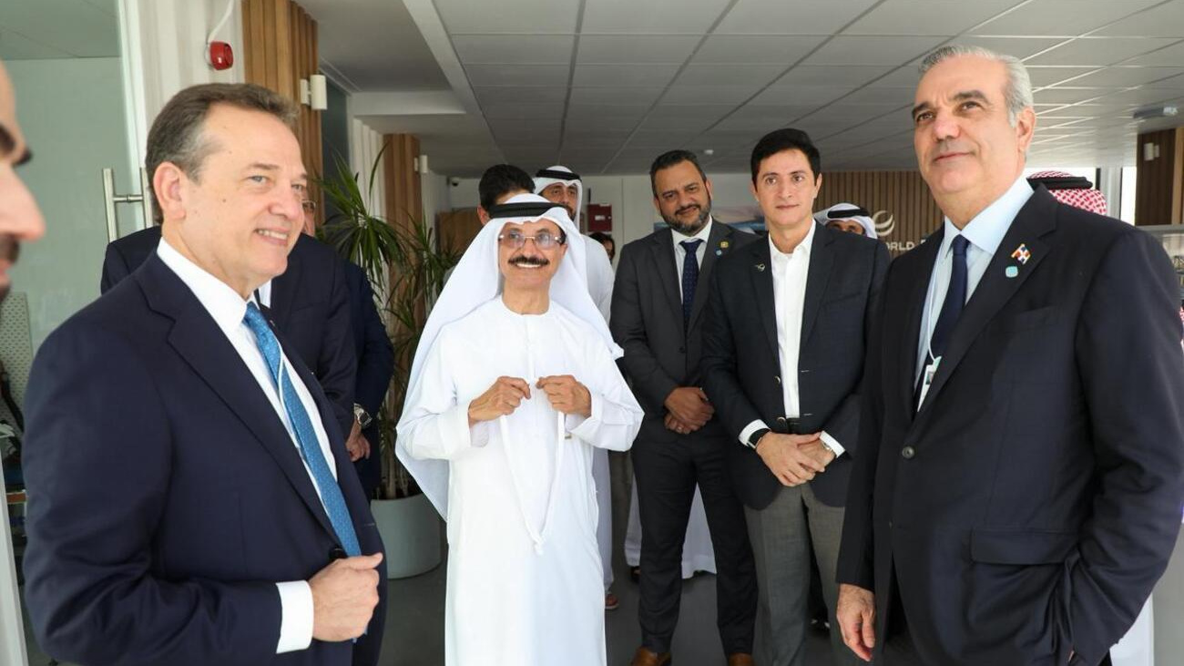 Abinader se reúne con el líder de DP World para consolidar a RD como centro logístico