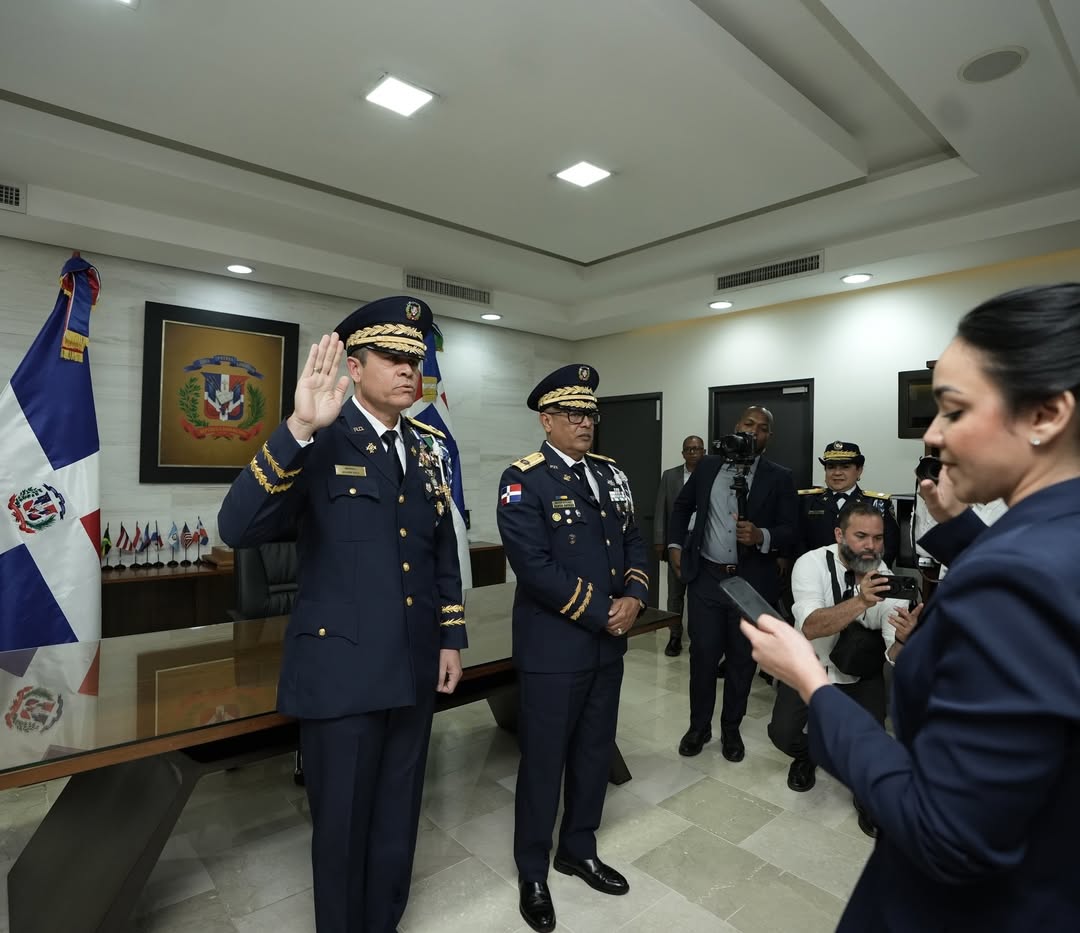 Faride Raful juramenta a Andrés Modesto Cruz Cruz como nuevo director de la Policía Nacional