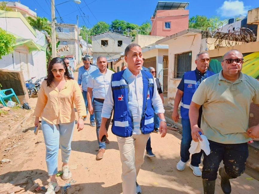 Infraestructura Escolar trabaja en la rehabilitación de siete escuelas afectadas en Gaspar Hernández 