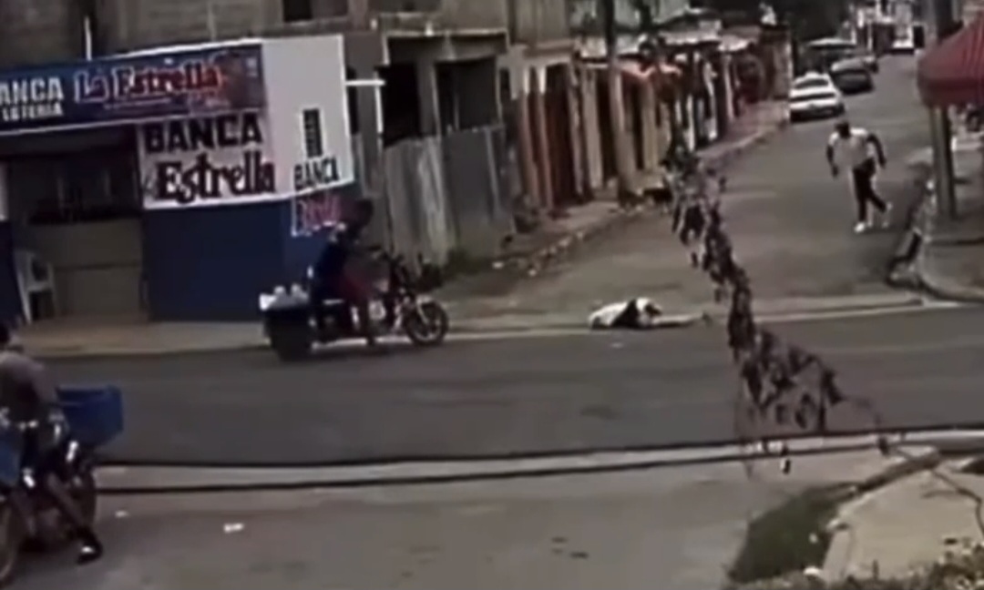 Mujer de 70 años fallece tras accidente con motocicleta eléctrica en SDE