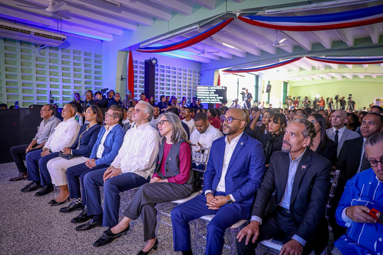 RTVD entrega “Trinitarios” al Minerd para enseñanza de la historia dominicana
