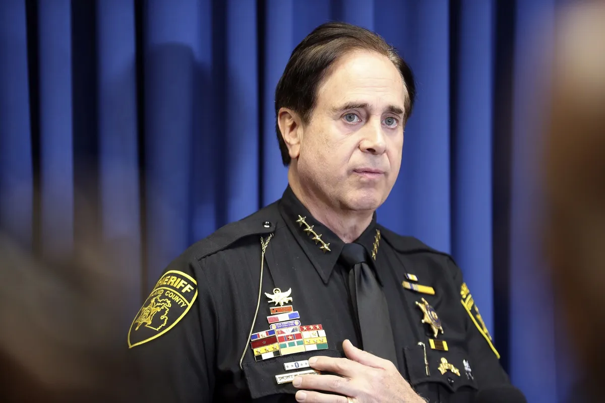 Sinagoga en Michigan sufre ataque, el perpetrador había perdido familiares por bombardeo israelí 