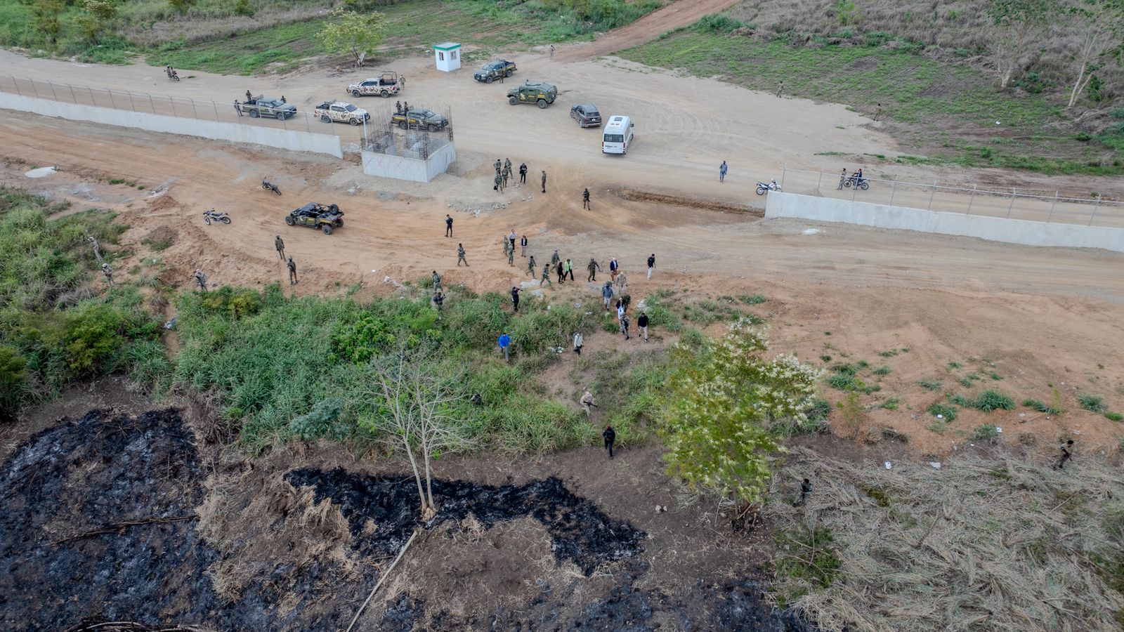 Ministro de Defensa y embajadora de EE.UU. recorren la zona fronteriza de Dajabón