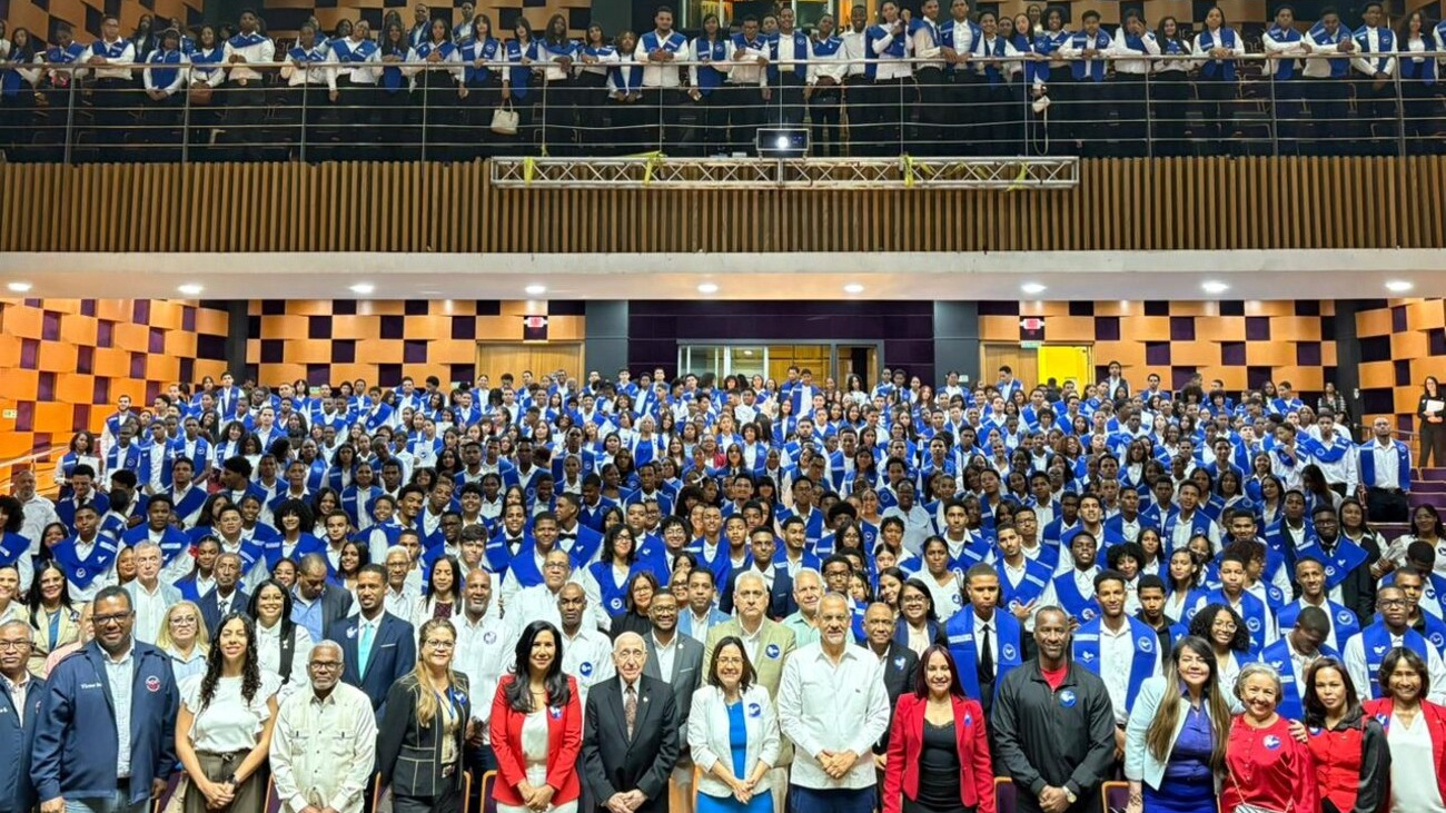 Prevención de drogas: Certifican a 512 jóvenes como promotores en centros educativos de RD