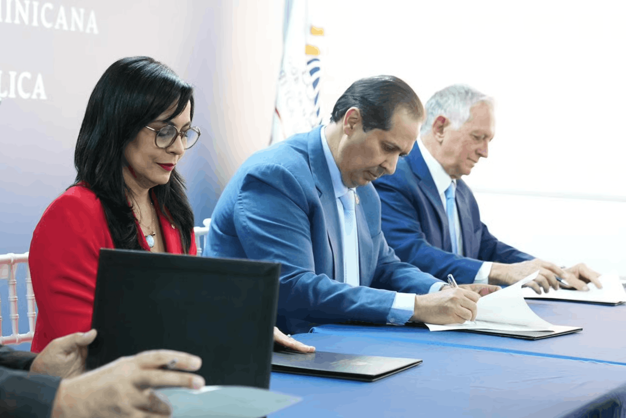 Atención materno-infantil: Salud Pública y Sanar una Nación firman acuerdo