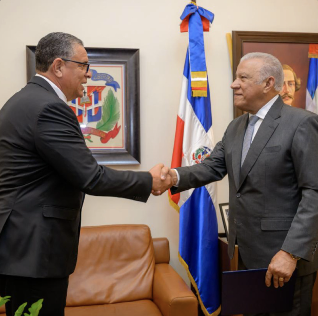 El gobierno juramenta a Carlos Alessandry Roa Howley como director ejecutivo para el Plan San Juan