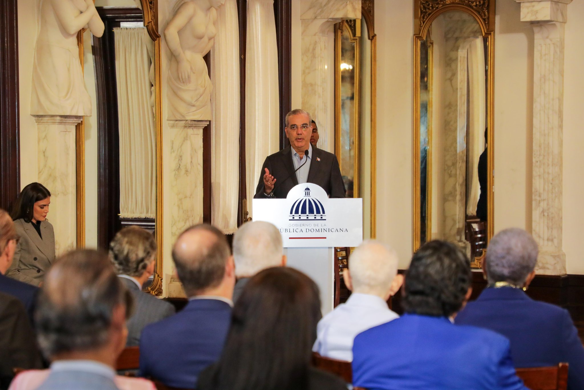 Expresidente Ulises Francisco Espaillat fue condecorado de forma póstuma por Luis Abinader 