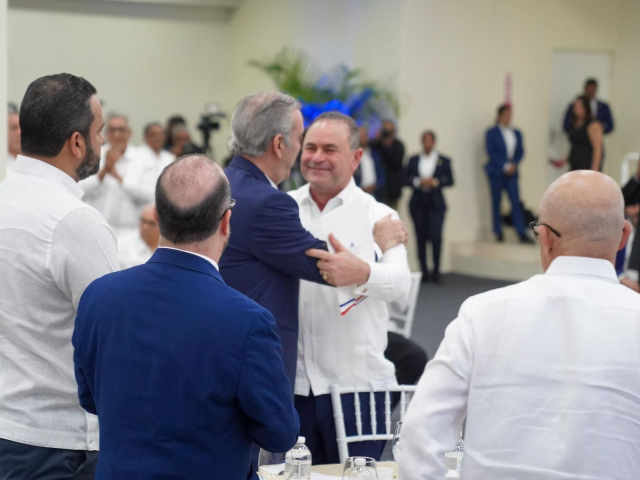 Abinader llama a consensuar acciones para modernización del sector agropecuario