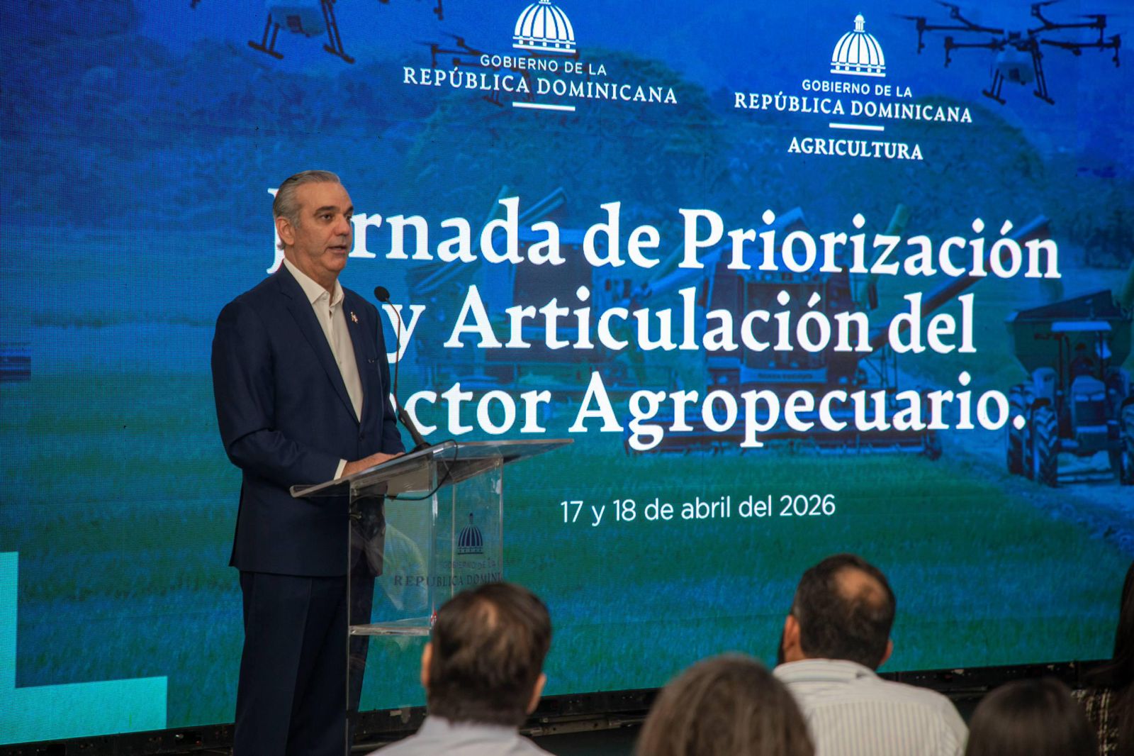 Abinader llama a consensuar acciones para modernización del sector agropecuario