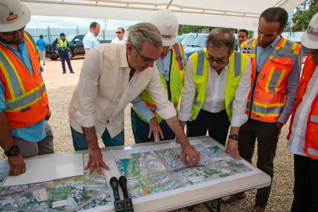Avenida República de Colombia: Luis Abinader supervisa obra vial de RD$12 mil millones