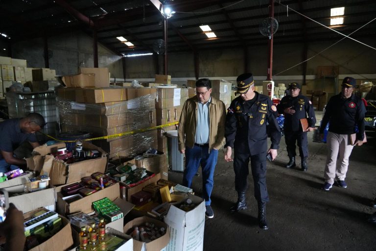 Productos ilícitos: MICM y CECCOM decomisan más de 2.3 millones en Semana Santa 