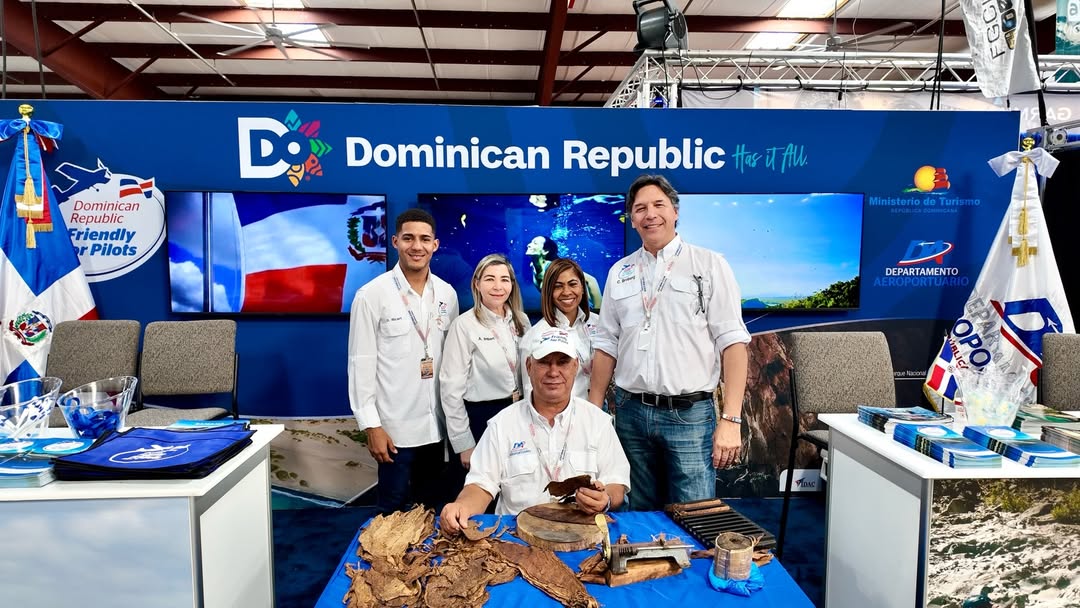 Aviación dominicana: país destaca en feria SUN ’n FUN 2026