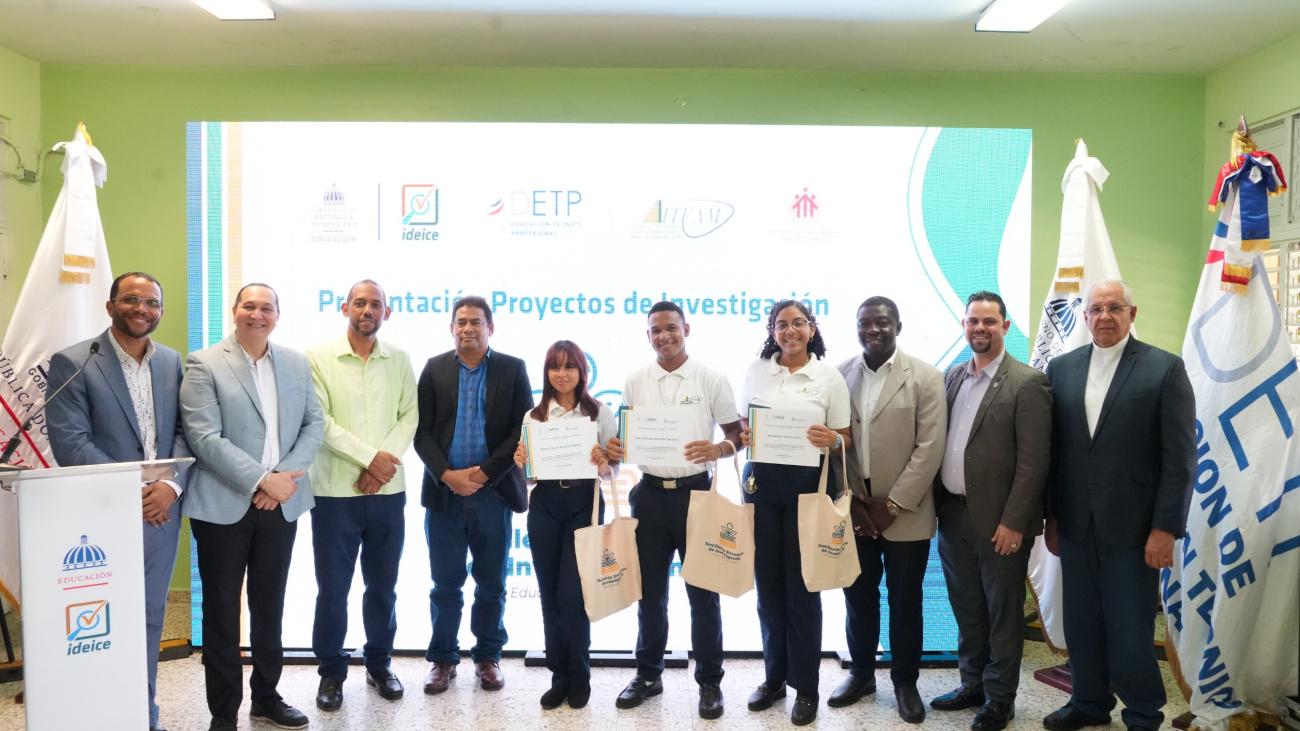  Semilleros escolares impulsados por Minerd e Ideice fortalecen la cultura científica entre estudiantes del GSD