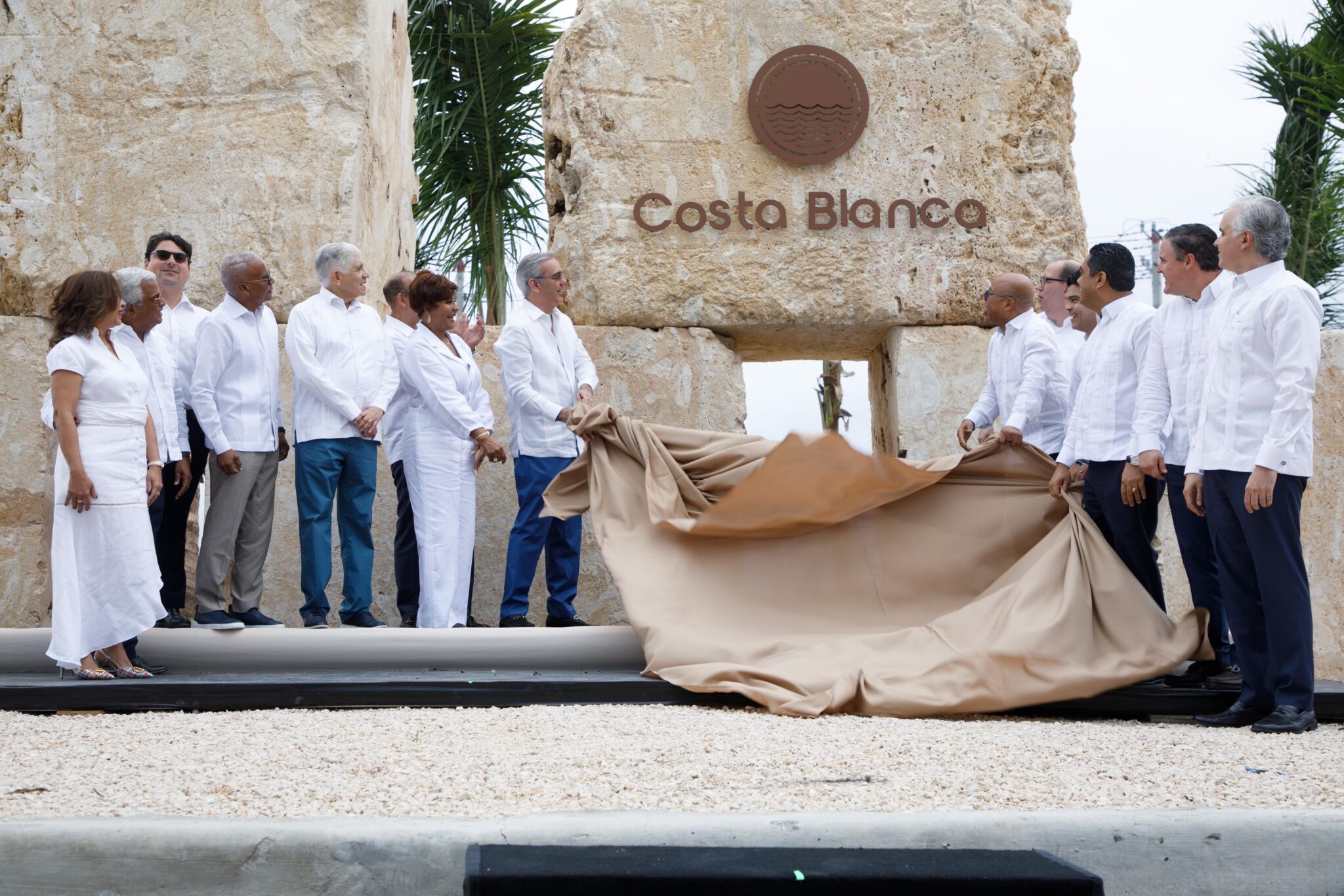 Transformación de Boca Chica impulsará obras turísticas, saneamiento, salud, educación y desarrollo económico