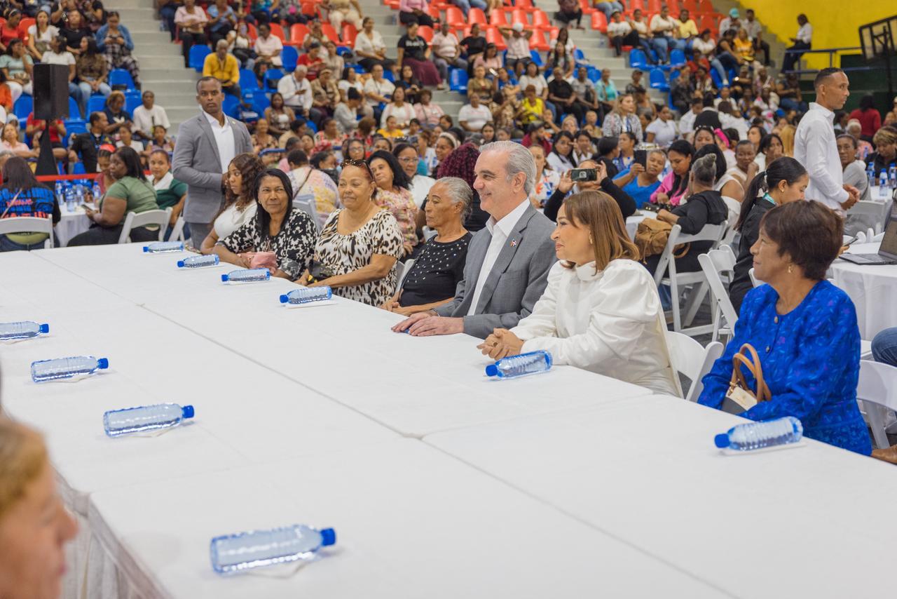 Bono Madre 2026 beneficiará a más de un millón de madres dominicanas con un aporte económico de RD 1,500