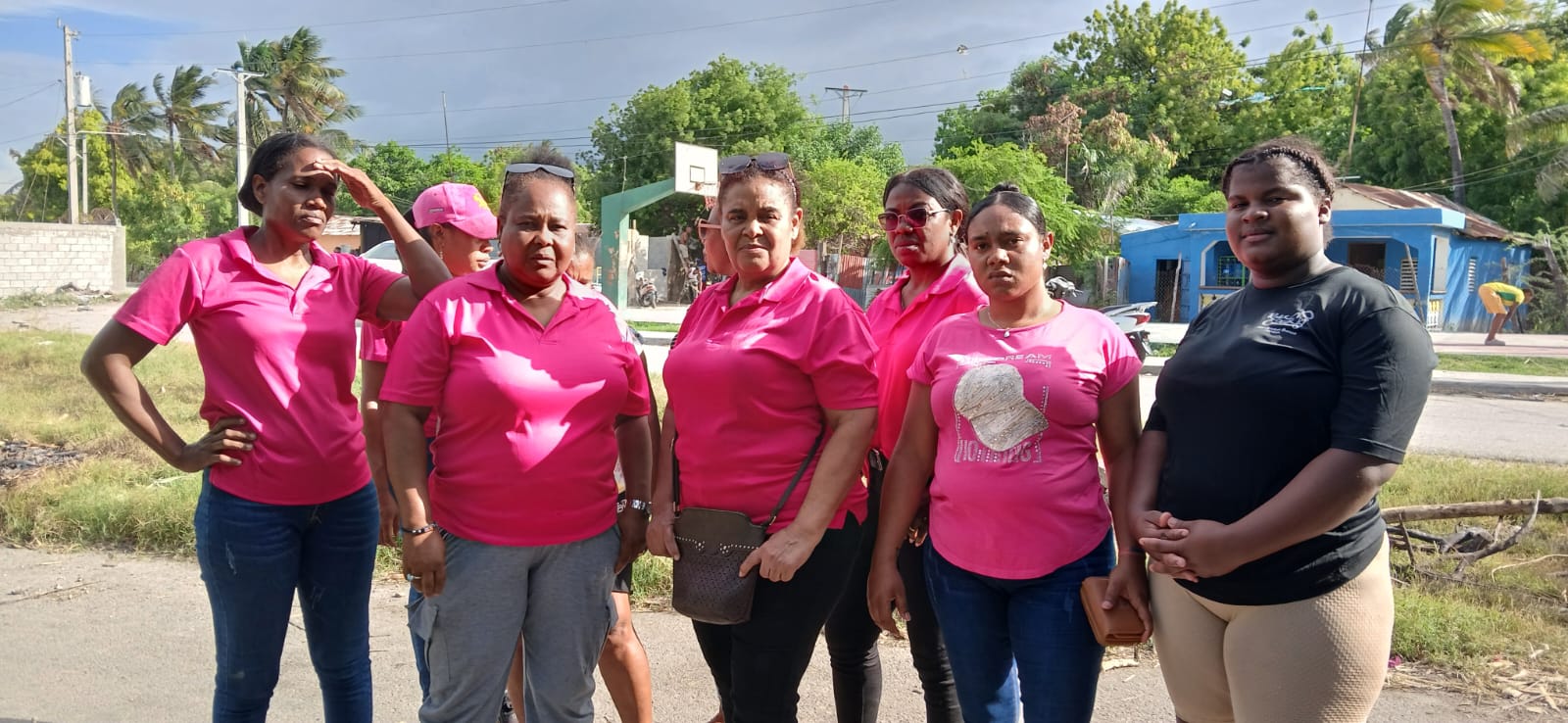 Contaminación industrial provoca protesta frente al CAC y EGE Haina en comunidades de Barahona