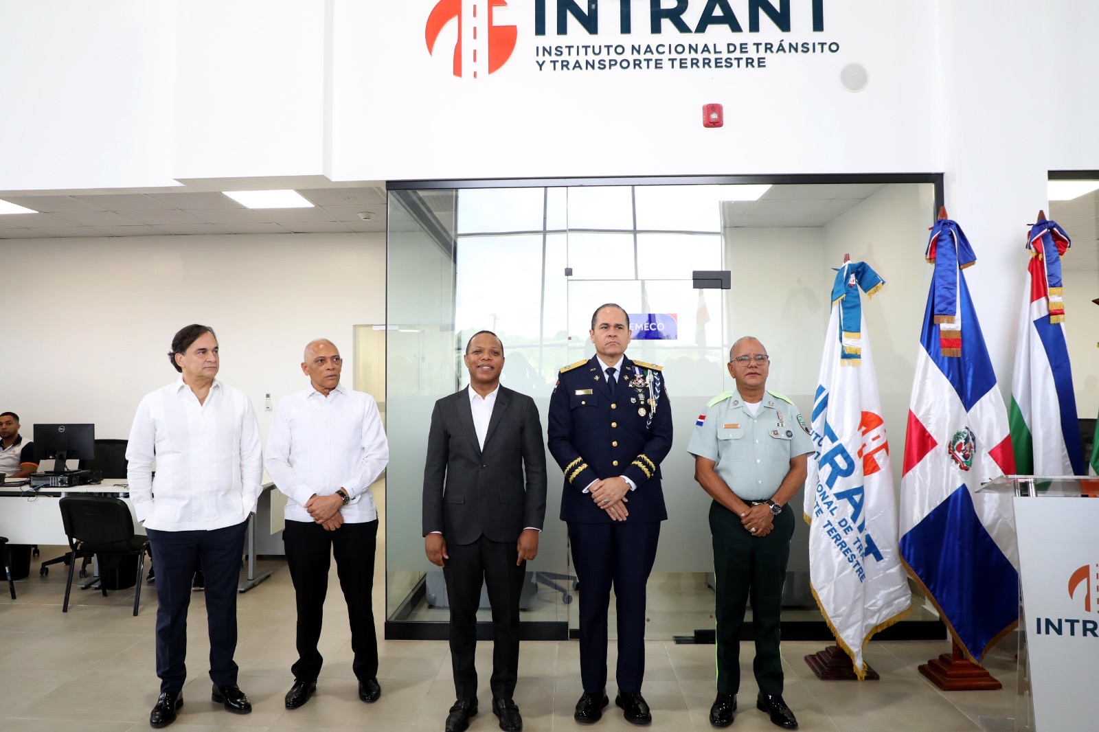 Licencias del Intrant amplían cobertura en Santo Domingo Oeste con nueva oficina en el Cenarve