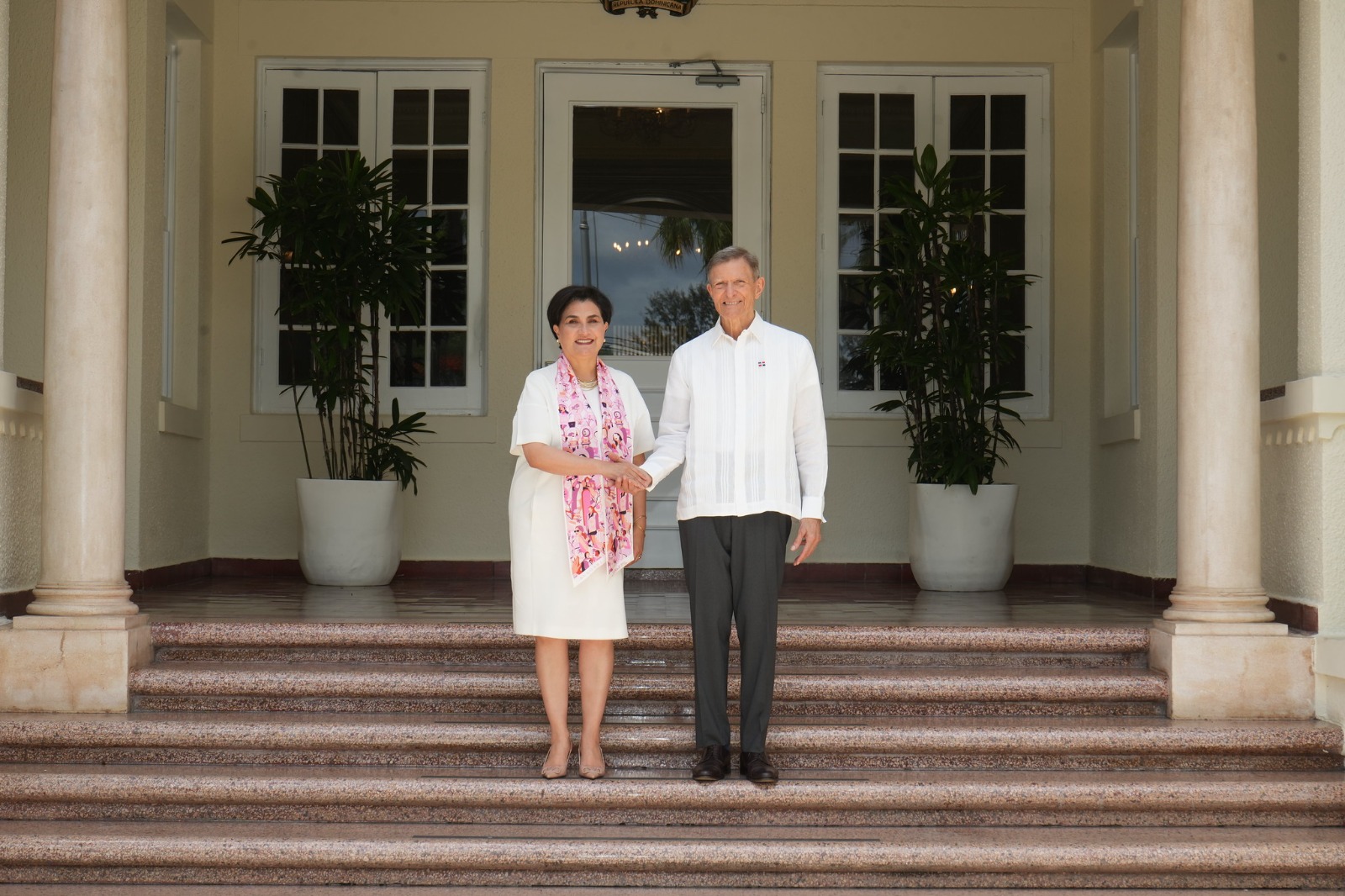 Cooperación bilateral entre Ecuador y República Dominicana avanza con acuerdos en comercio, energía y movilidad humana.