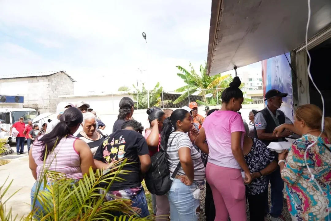 Operativo médico realizado por el Ministerio de Defensa benefició a más de mil personas en Licey al Medio