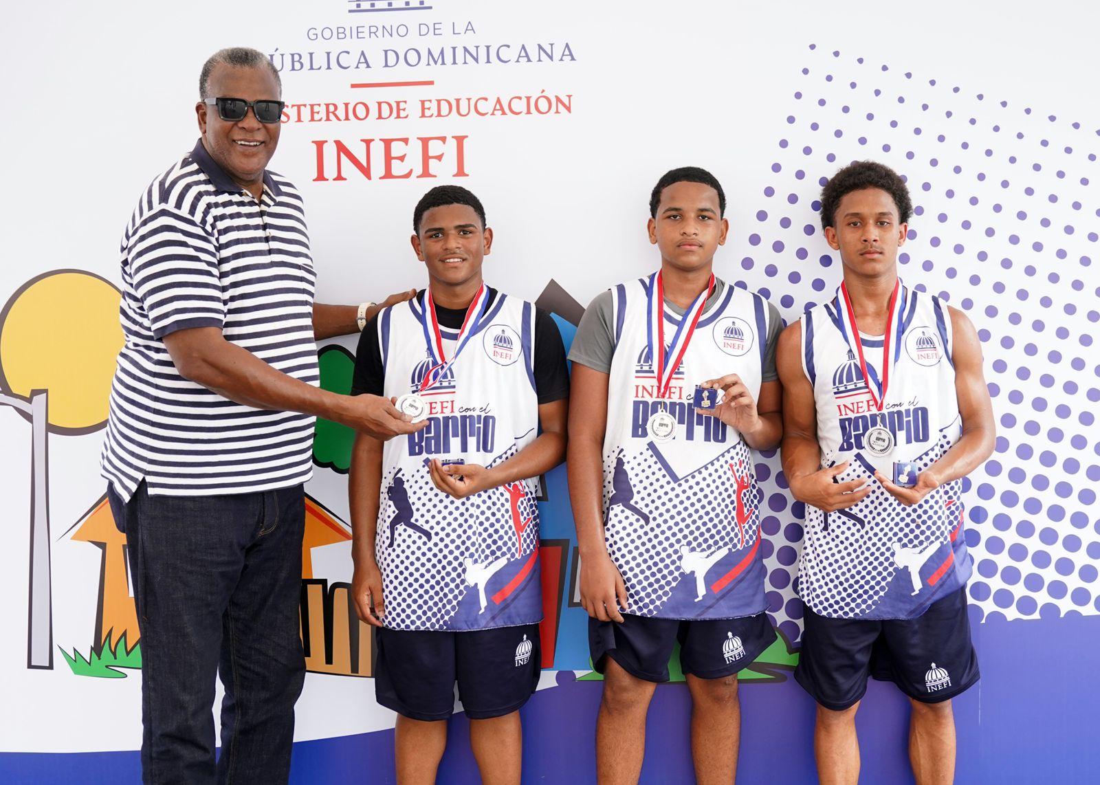 "Inefi con el Barrio" reúne jóvenes en jornada deportiva en San Carlos
