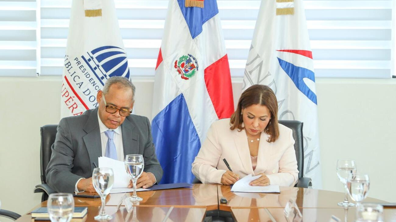 Inclusión social y acompañamiento familiar forman parte acuerdo firmado entre Supérate y Fejus