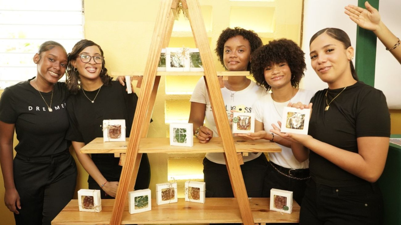 Minerd destaca proyectos de innovación y emprendimiento escolar con participación de más de 98 mil alumnos