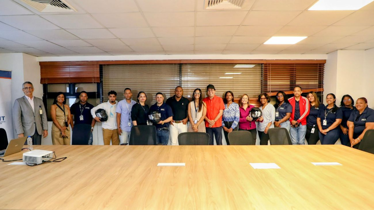 Cascos homologados fortalecen controles en Aduanas gracias a capacitación del Intrant
