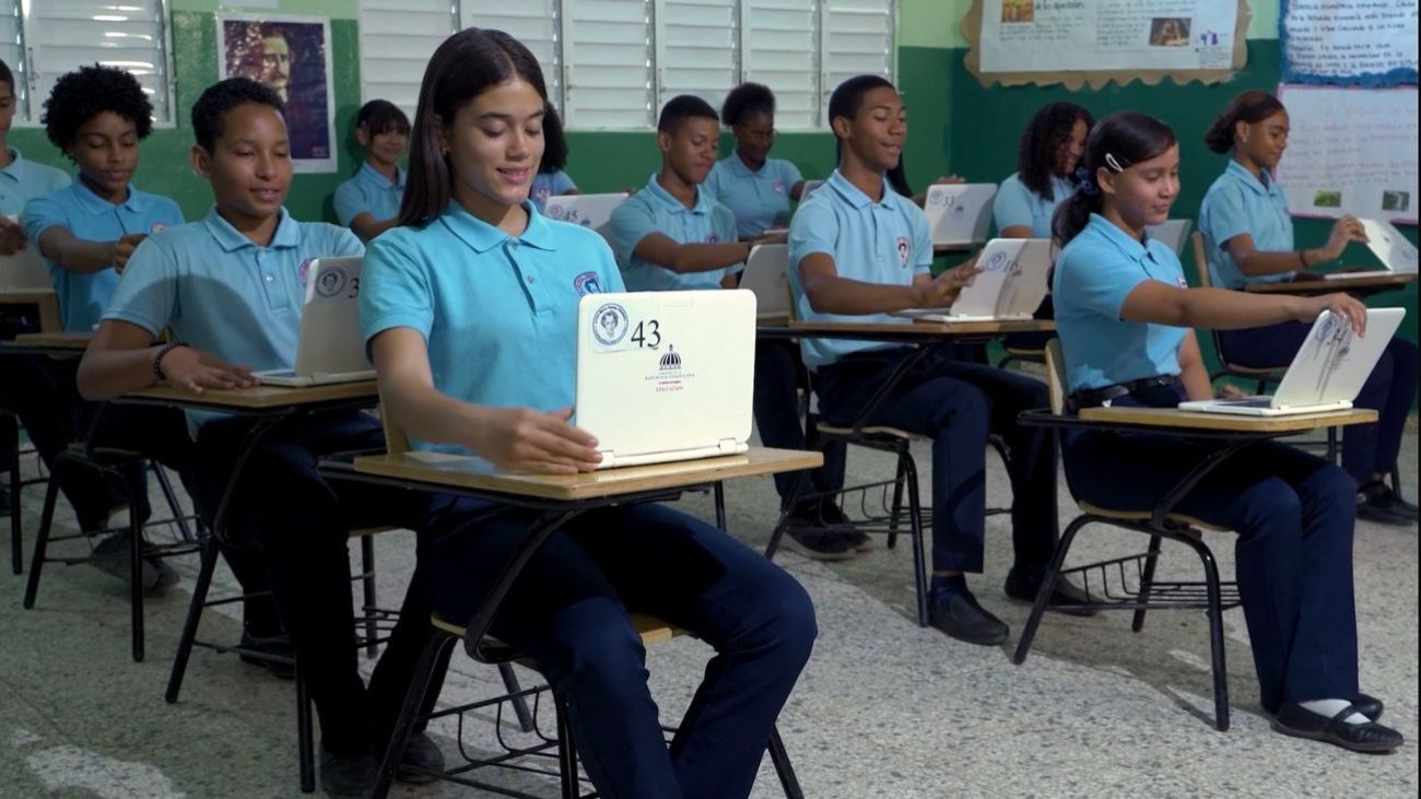 Educación vial será fortalecida en escuelas públicas con programa virtual del Minerd e Intrant dirigido a estudiantes de secundaria.