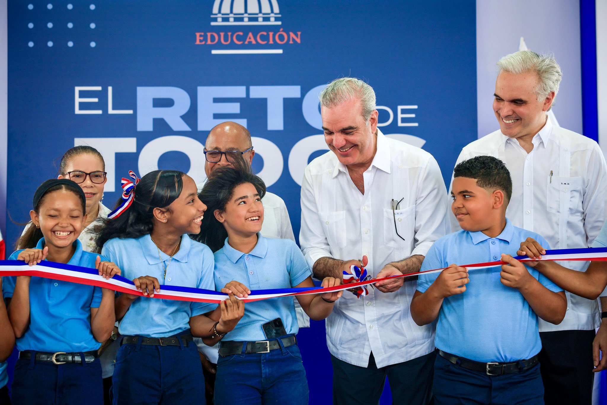 Techado deportivo fue inaugurado por Luis Abinader en Boca Chica