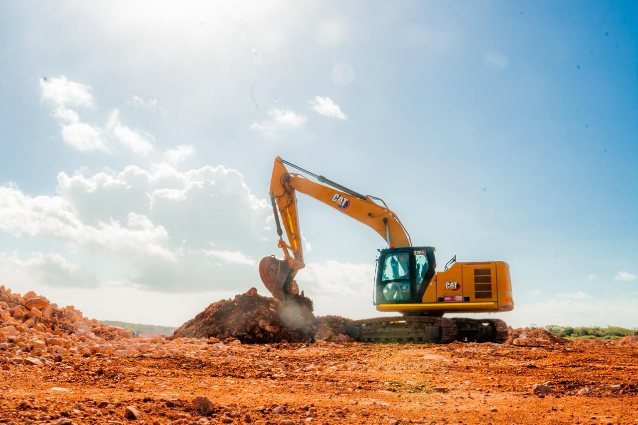 José Ignacio Paliza supervisa construcción del aeropuerto Cabo Rojo en Pedernales