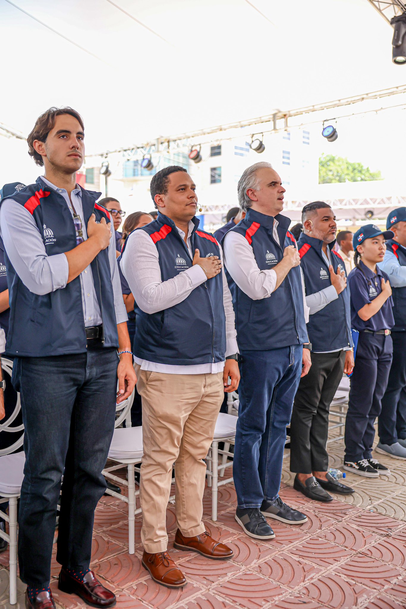 Agentes al 100 impulsan misión Defensores de la Democracia para fortalecer liderazgo y civismo estudiantil