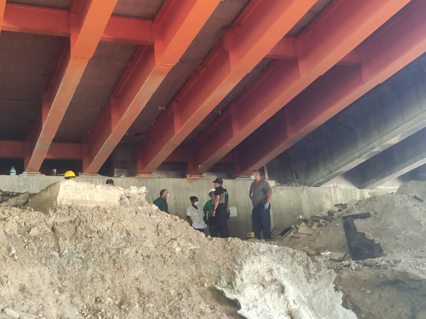 Cuerpo calcinado es hallado debajo del puente del río Burende en La Vega