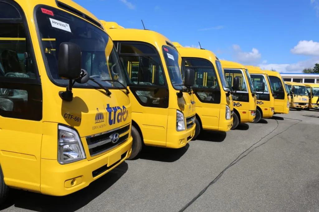 Transporte estudiantil llegará a colegios privados con plan piloto