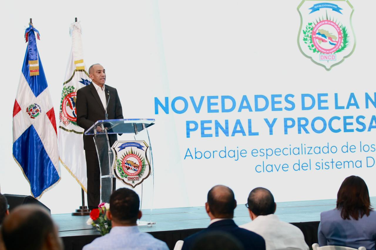 Código Penal centra capacitación de la DNCD a más de 300 agentes sobre debido proceso