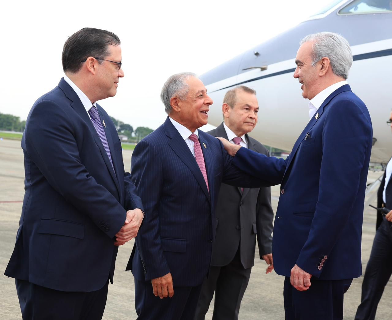 Zonas francas marcan agenda del presidente Luis Abinader en Panamá