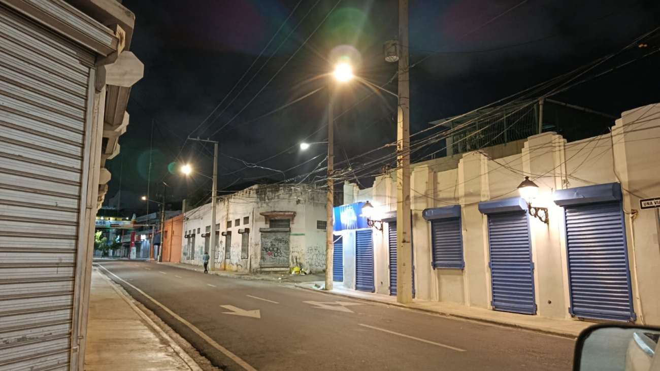 Iluminación pública: Edeeste invierte RD 575 mil en luminarias de la Zona Colonial
