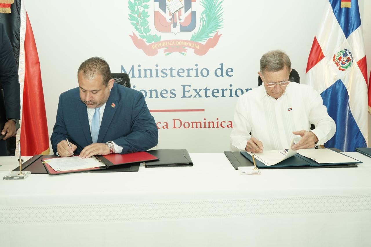 Cielos abiertos fortalecen conectividad aérea entre República Dominicana y Trinidad y Tobago