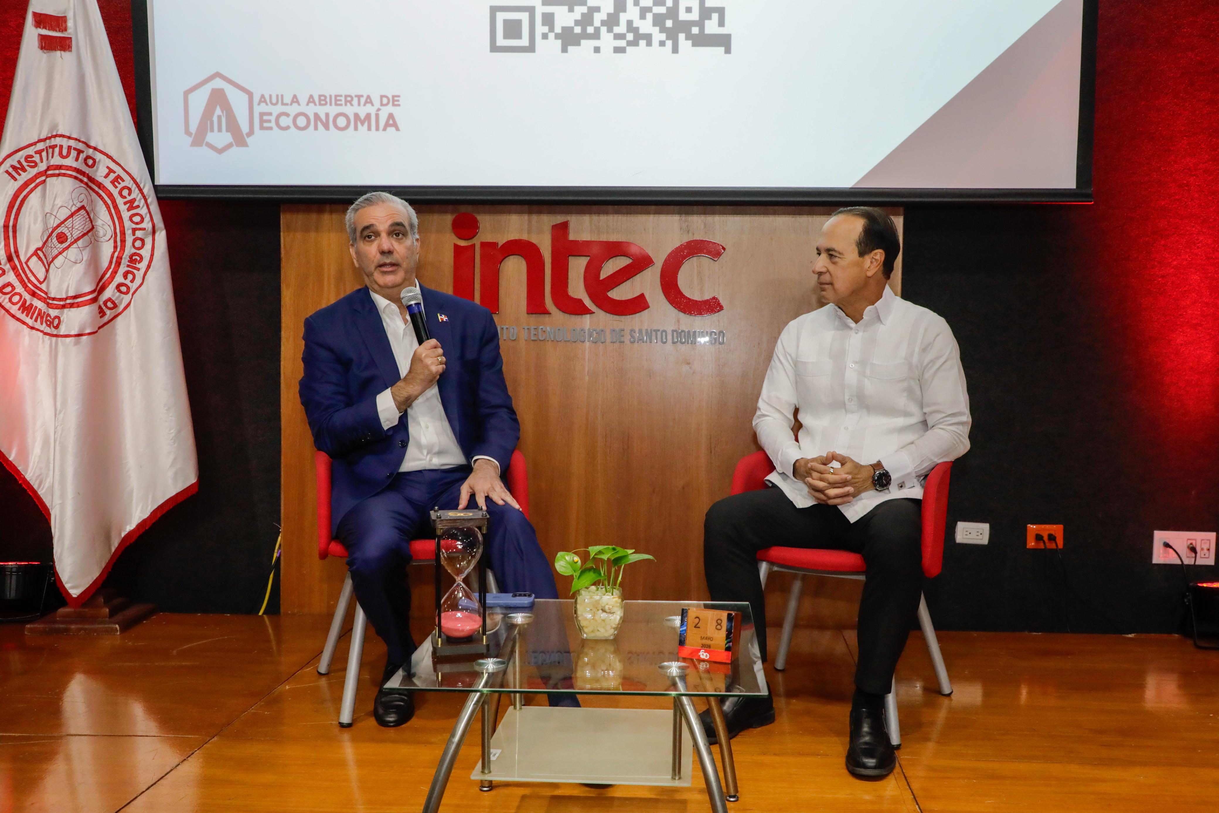 Justicia social y estabilidad económica centran discurso de Abinader durante encuentro académico en Intec