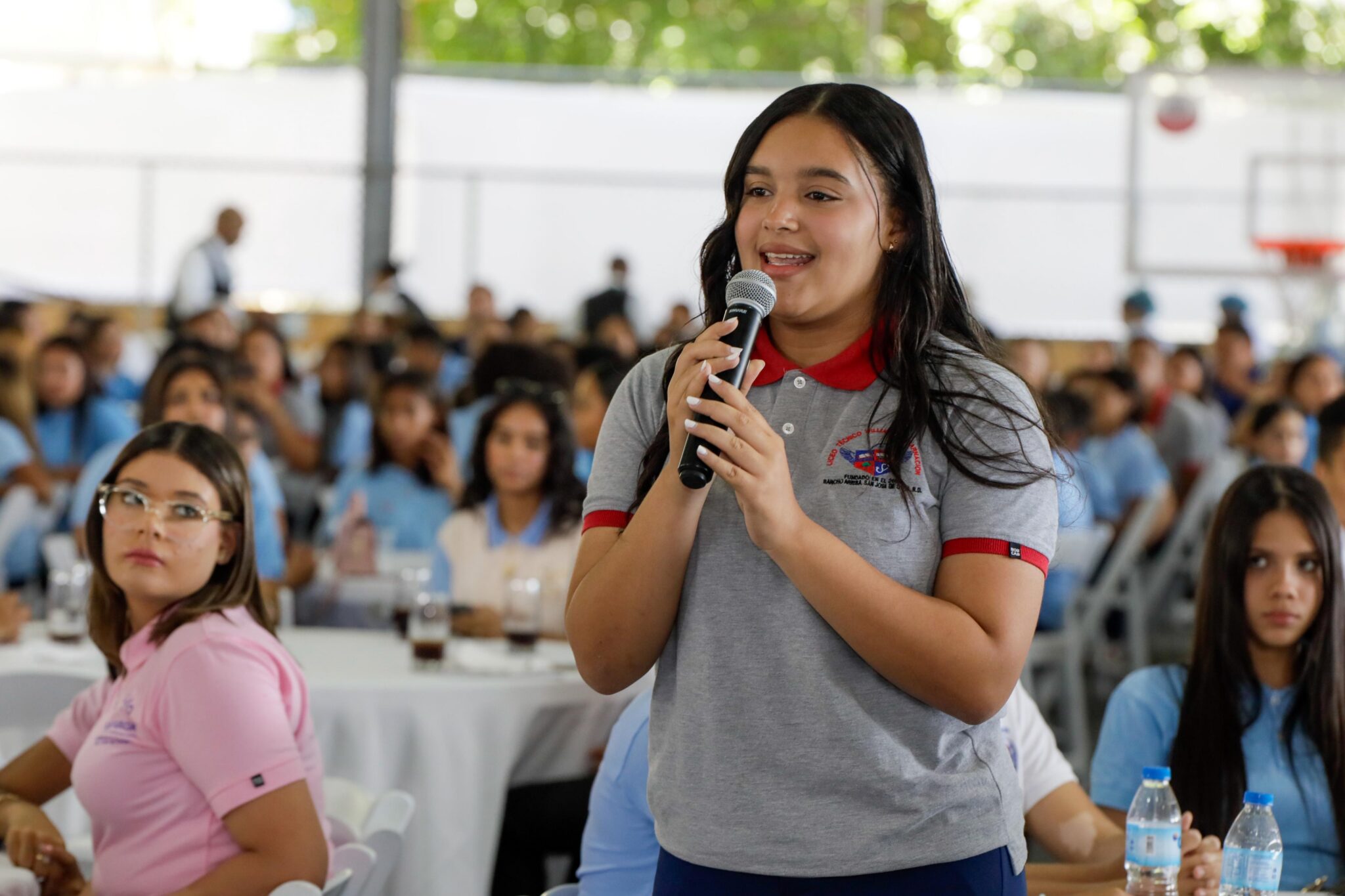 Diálogo estudiantil entre Abinader y jóvenes de Ocoa abordó educación, becas, formación técnica y nuevas oportunidades académicas