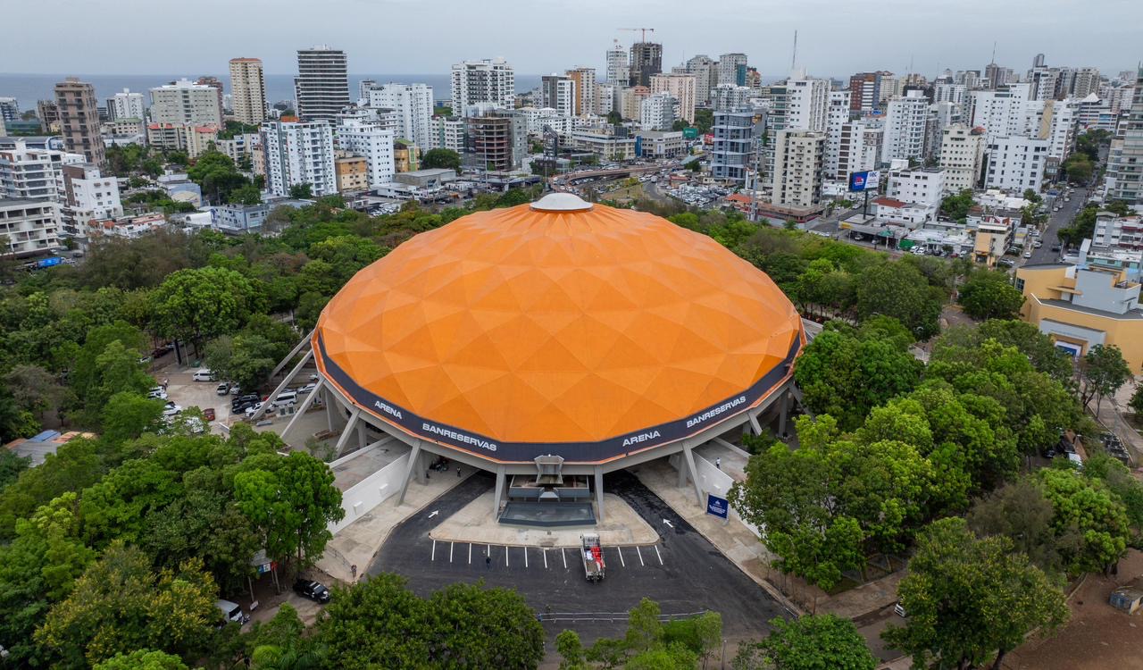 Arena Banreservas es inaugurada con moderna remodelación con capacidad para 8,270 personas y estándares FIBA