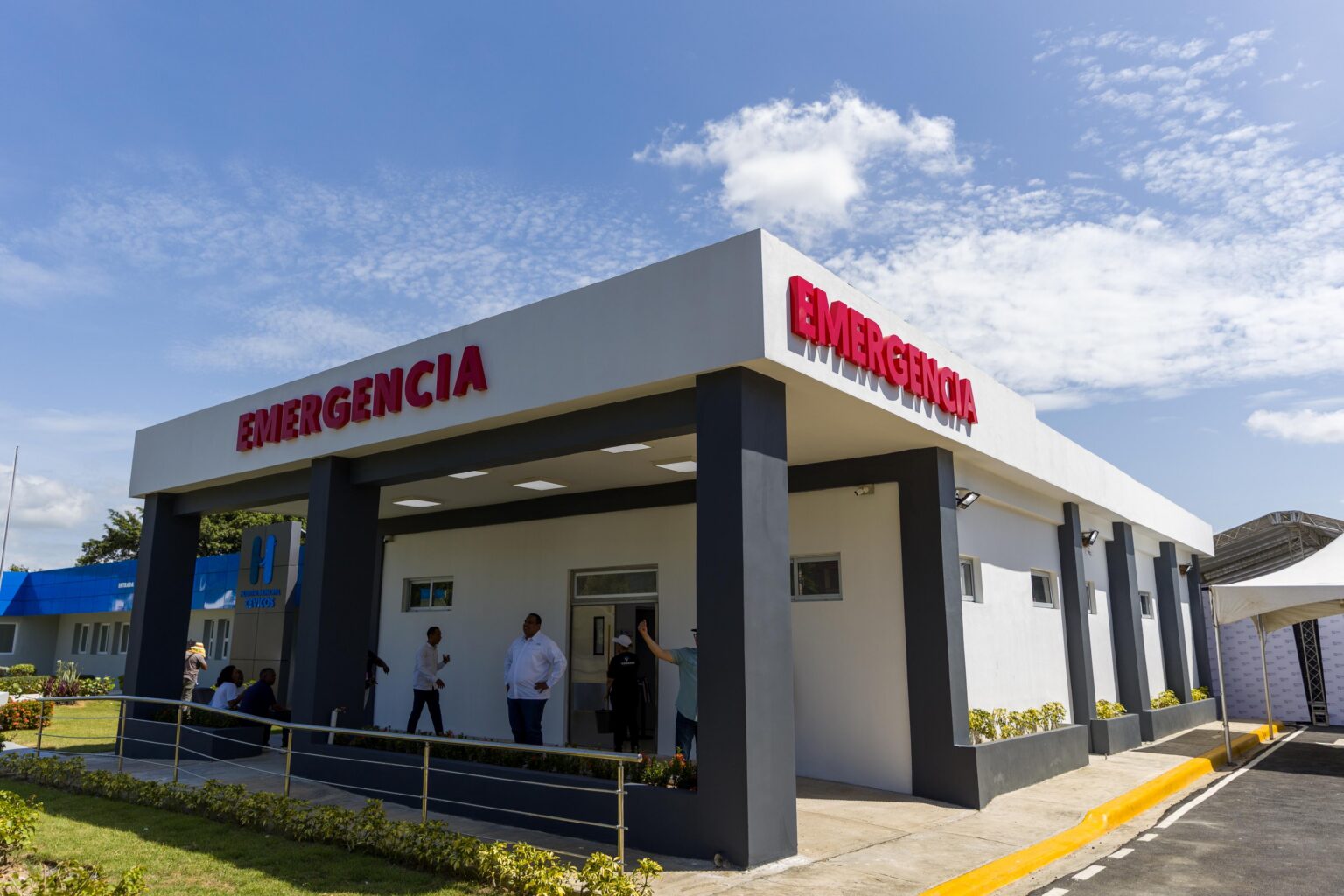 Hospital Cevicos es entregado remozado por Abinader, quien anuncia nuevo centro clínico-quirúrgico en Cotuí
