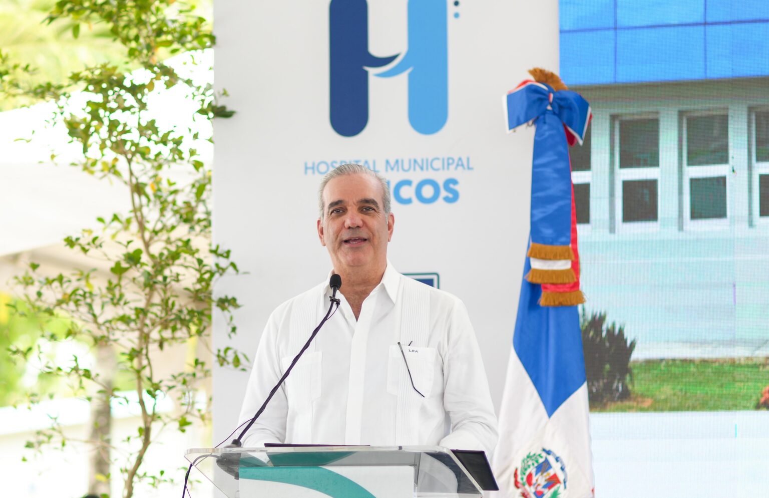Hospital Cevicos es entregado remozado por Abinader, quien anuncia nuevo centro clínico-quirúrgico en Cotuí